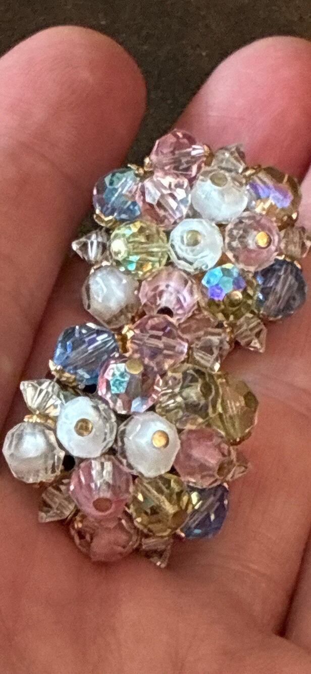 Vtg Laguna Aurora Borealis 1950’s Clip On Blue Pink White Beads Wired Together
